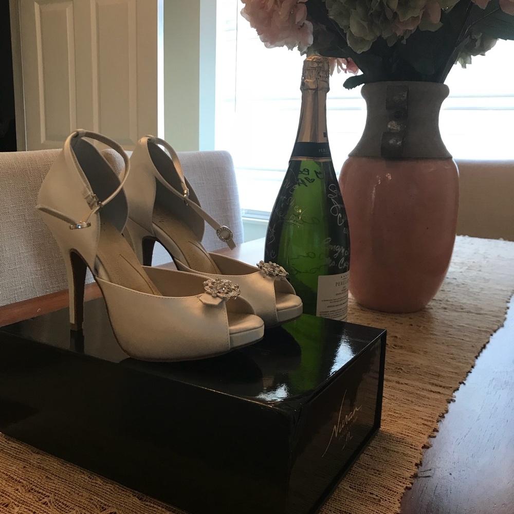 Brand new Angela Nuran bridal heels - starletta